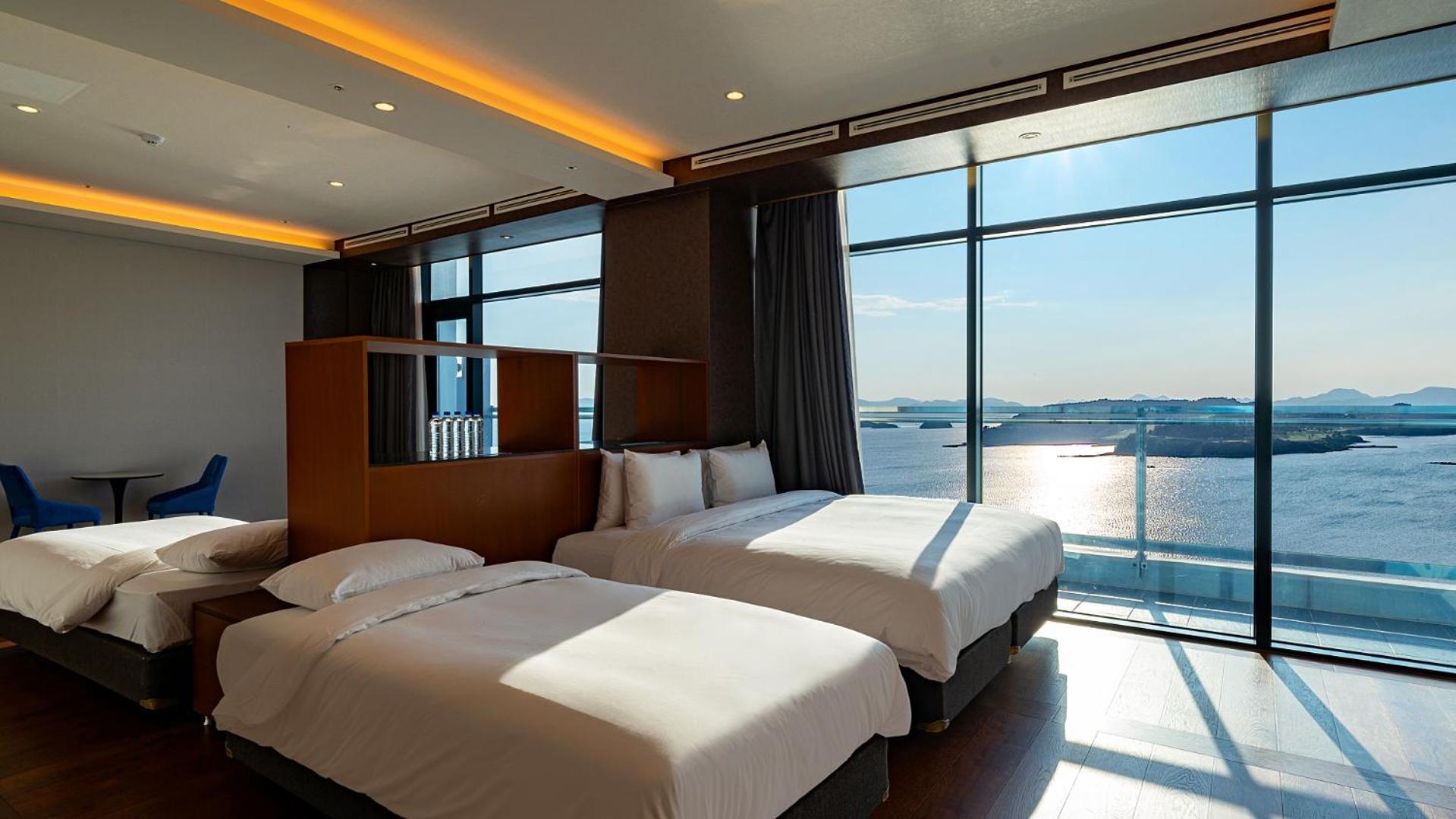 Hotel Jcs Йосу Экстерьер фото