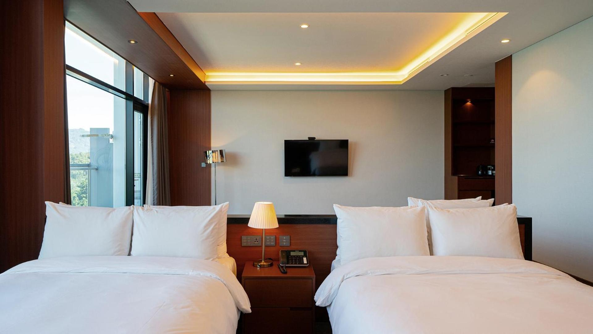 Hotel Jcs Йосу Экстерьер фото